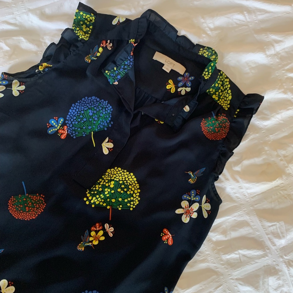 Sleeveless Loft blouse, size M